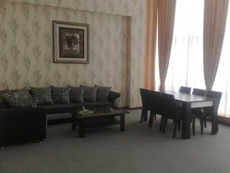 Titanik Hotel Baku Exterior photo