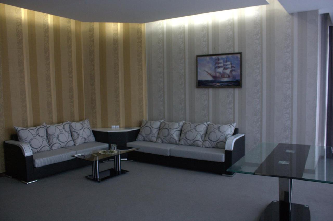 Titanik Hotel Baku Exterior photo